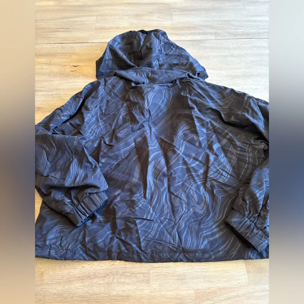 Fabletics Cropped Jacket - Picture 3 of 5